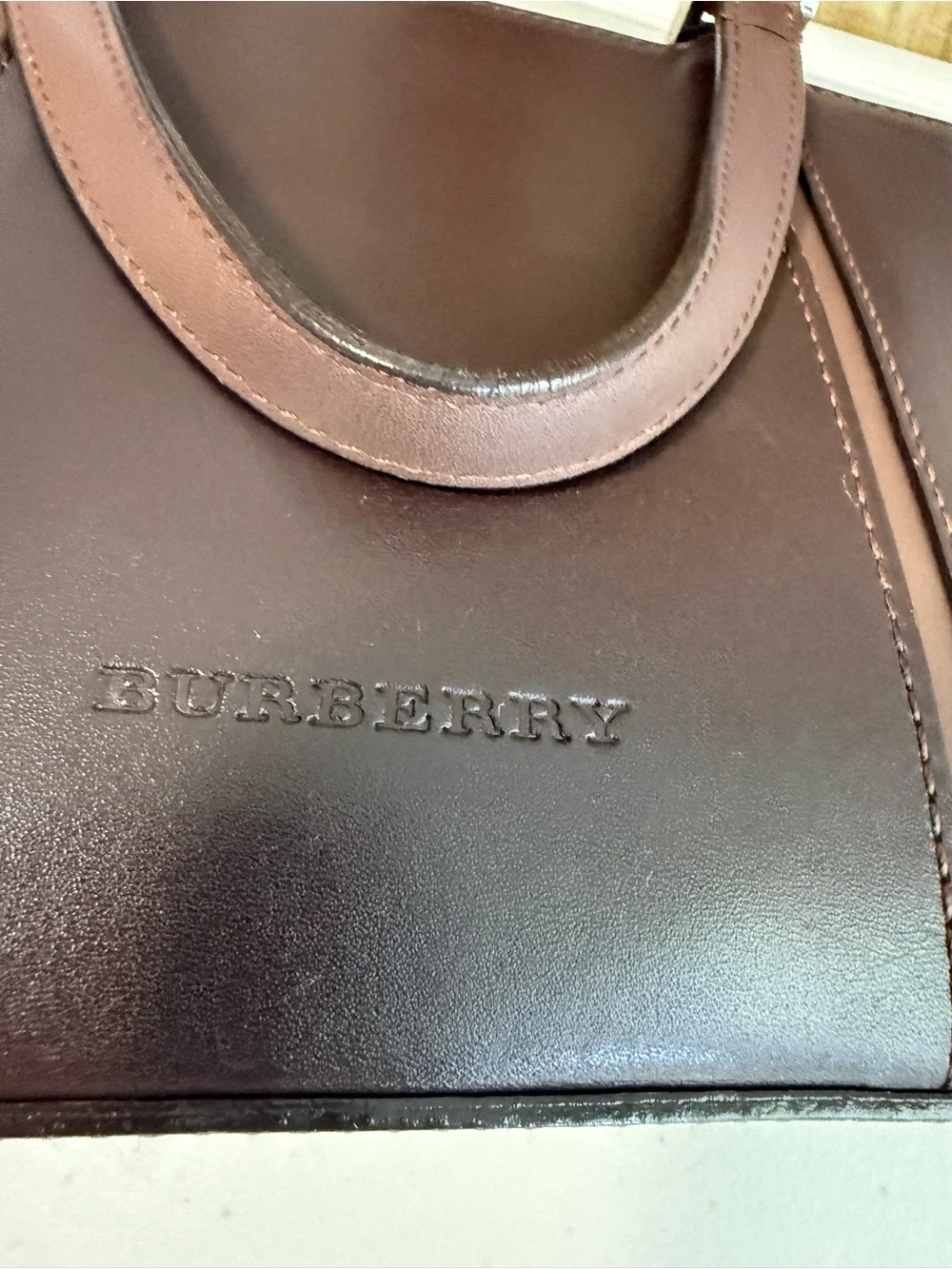 Burberry sleek mini